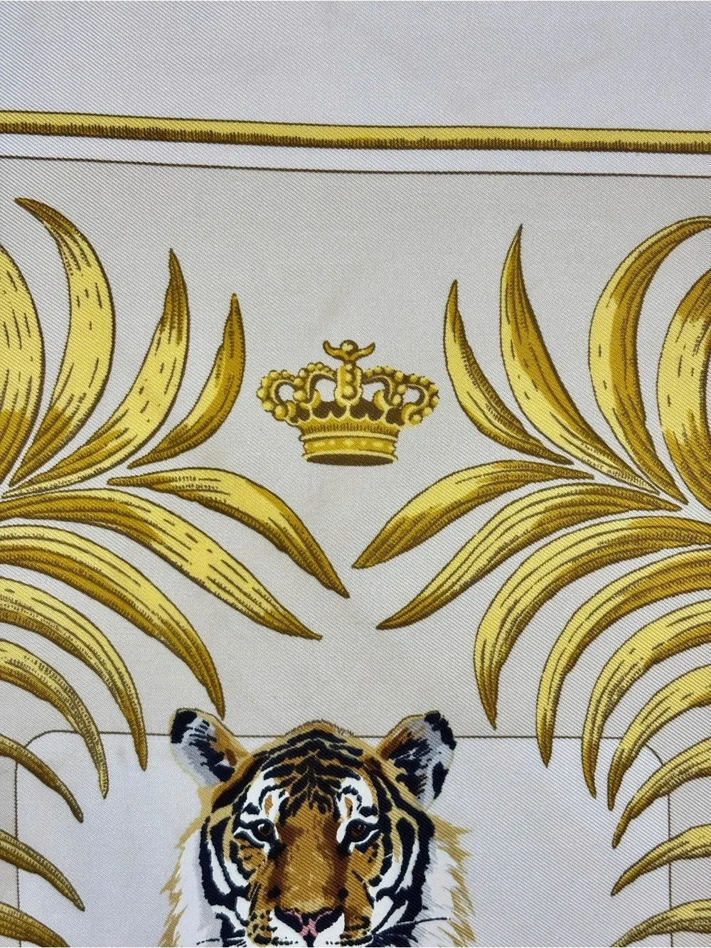 Hermès Tigre Royal Gavroche 45 Silk Scarf Ivory Gold Tiger w/ Hermès Box